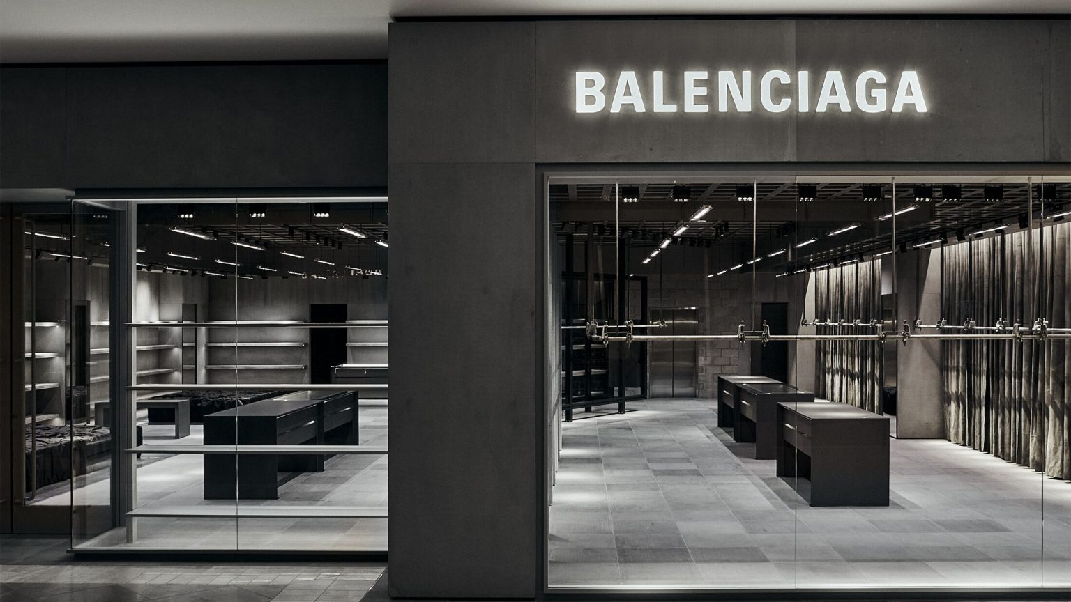 Balenciaga – South Coast Plaza